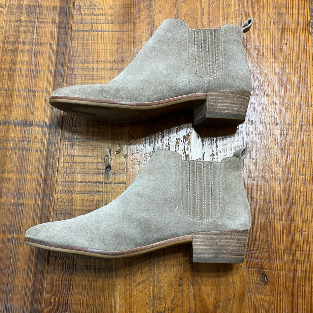 Michael Kors Shaw Suede Chelsea Ankle Boot Size 9